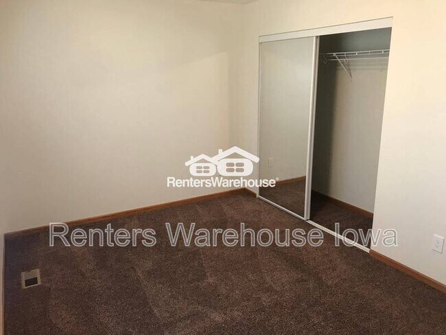 Photo - 600`3rd Street SE