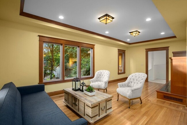 Photo - Beautiful 3 bedroom home in Lake Oswego!