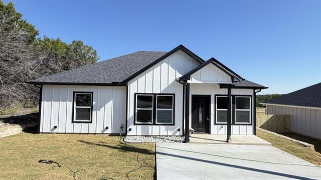 Building Photo - 2615 Creekview Dr