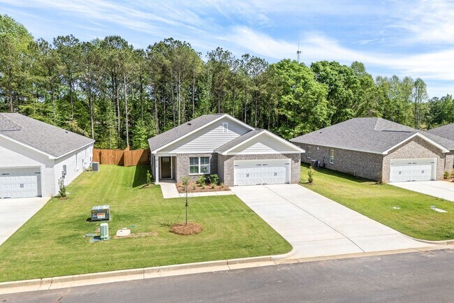 Photo - 1/2 off 1st months rent if you sign a lease by 6/1/26!