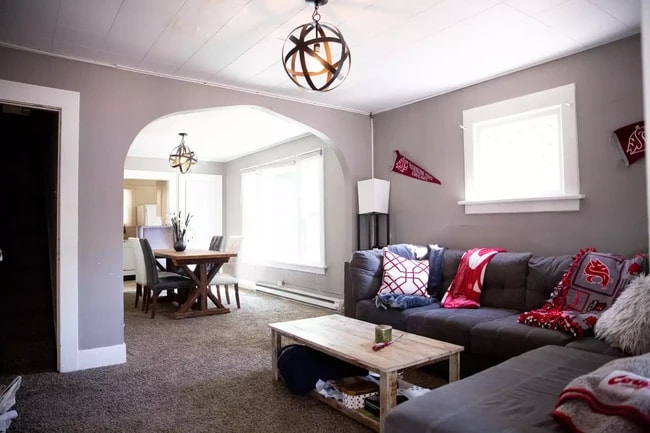 #A-910Cst LR & DR - 910 NE C St