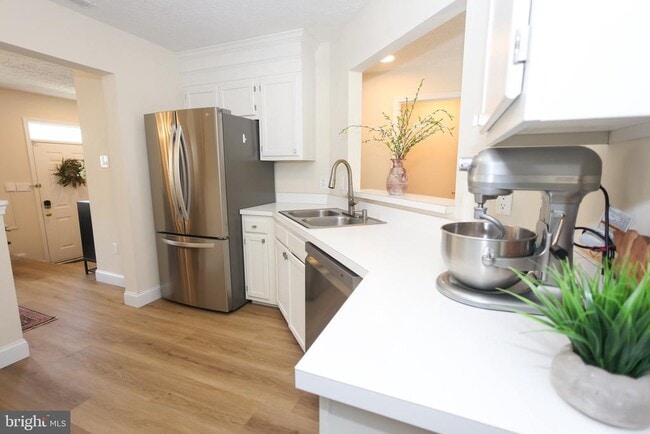 Photo - 1424 Falcon Nest Ct