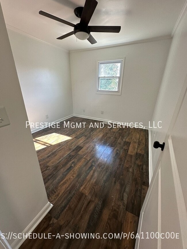 Photo - 319 Devonwood Ct