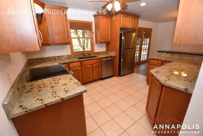 Photo - 817 Cedarcroft Dr