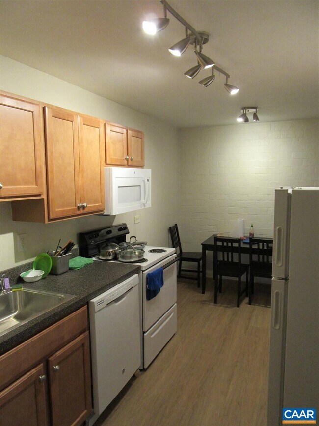 1800 Jefferson Park Ave Condo Unit 17 Condo for Rent in