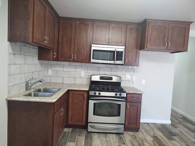 Photo - 14294 S Broadway