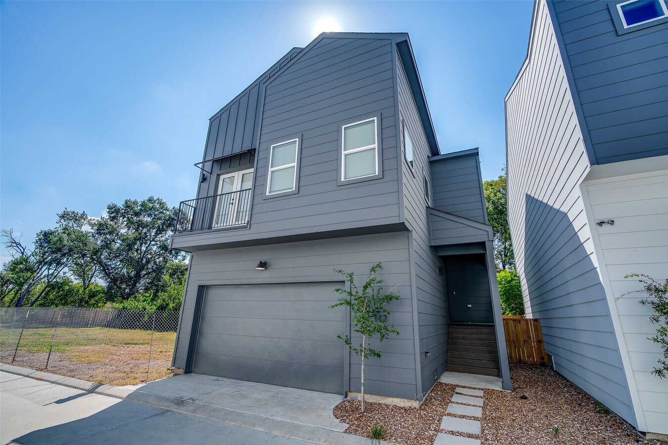 Photo - 112 Tolima Dove St