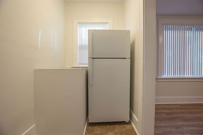 Photo - 3 Bedroom Duplex near downtown Omaha Unit 108