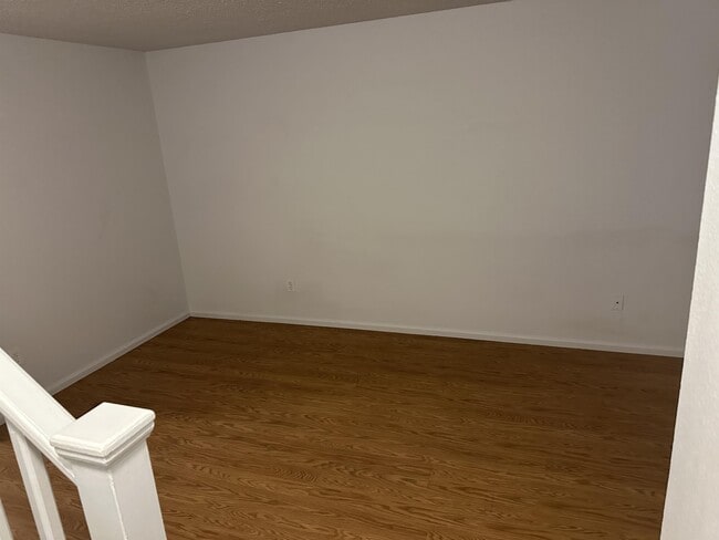 Photo - 4887 Basswood Dr