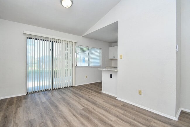 Photo - 6915 Jeb Stuart Dr