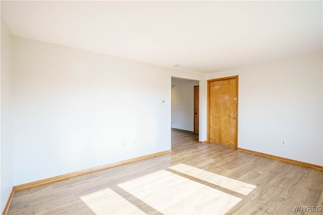 Photo - 185 Mead St