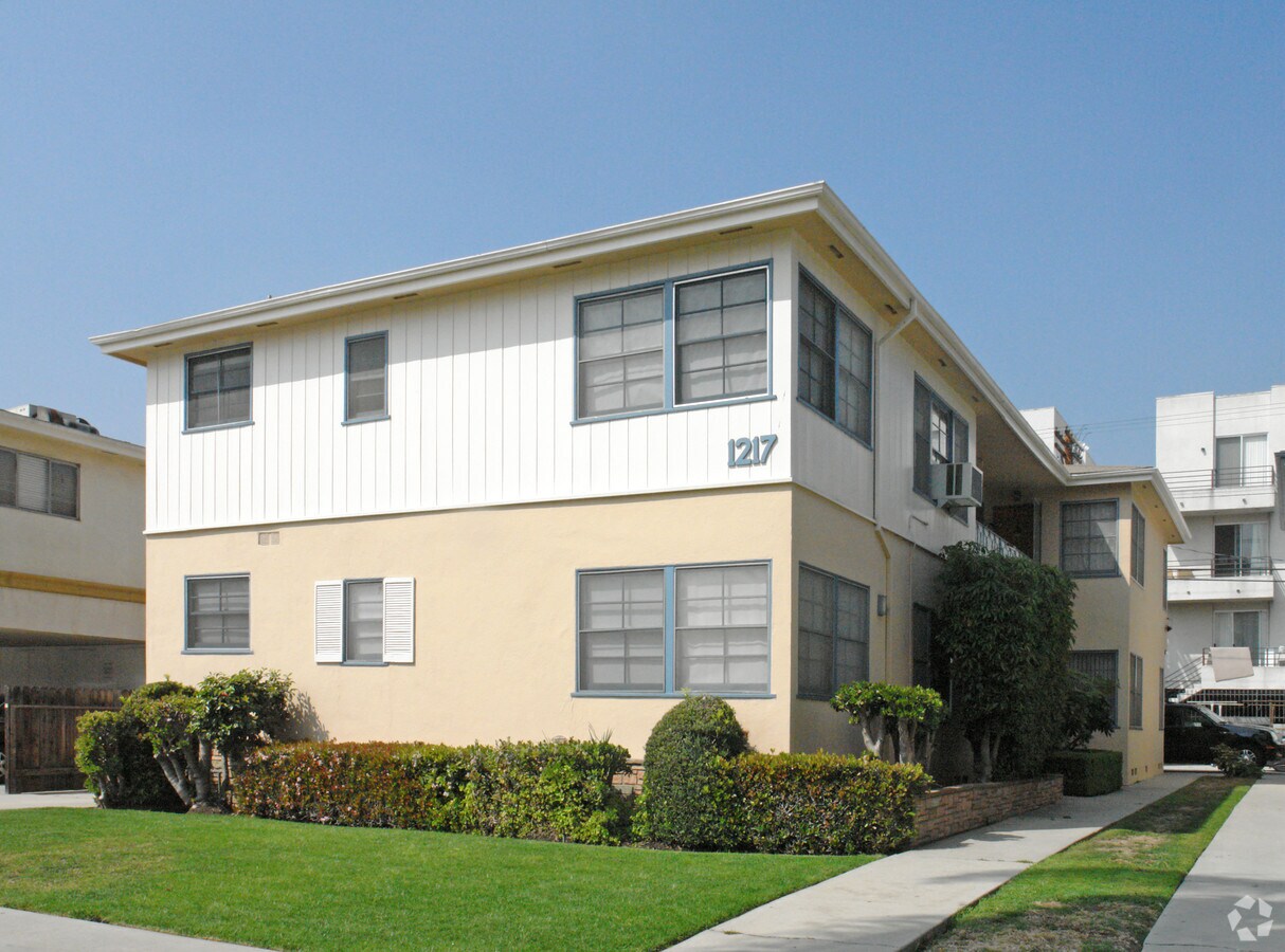 Photo - 1217 S Holt Ave Apartments