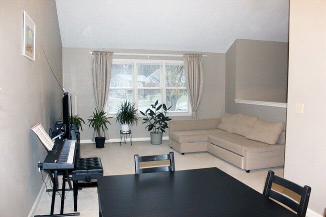 Photo - 19 Hillando Dr