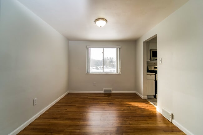 Photo - 211 Andora Dr