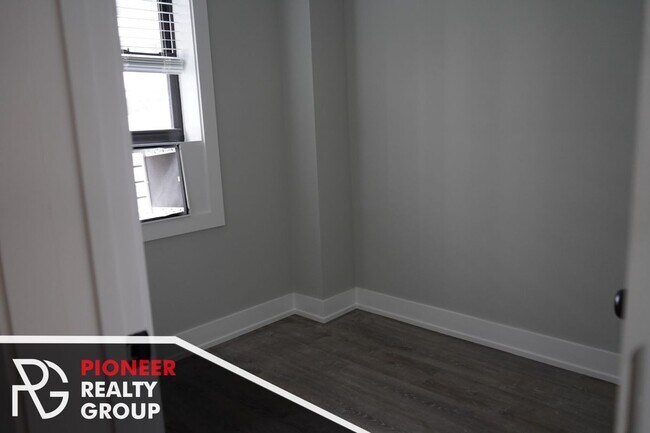 505 W Belmont Ave Unit 4A