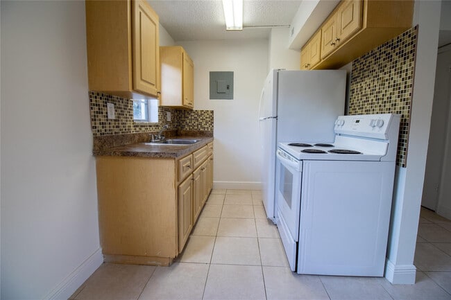 Photo - 1505 SW 2nd St Unidad 105