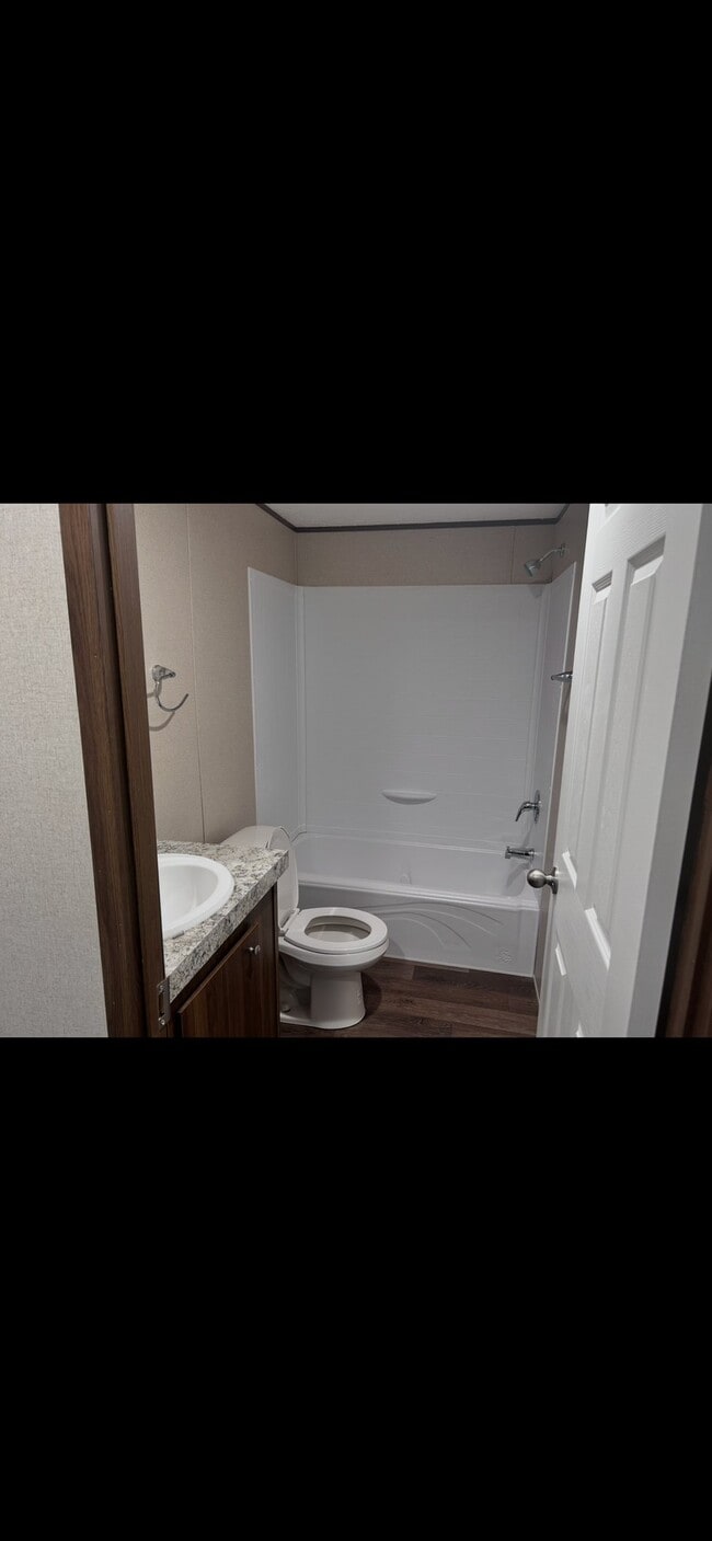 Photo - 2642 Forbes Rd