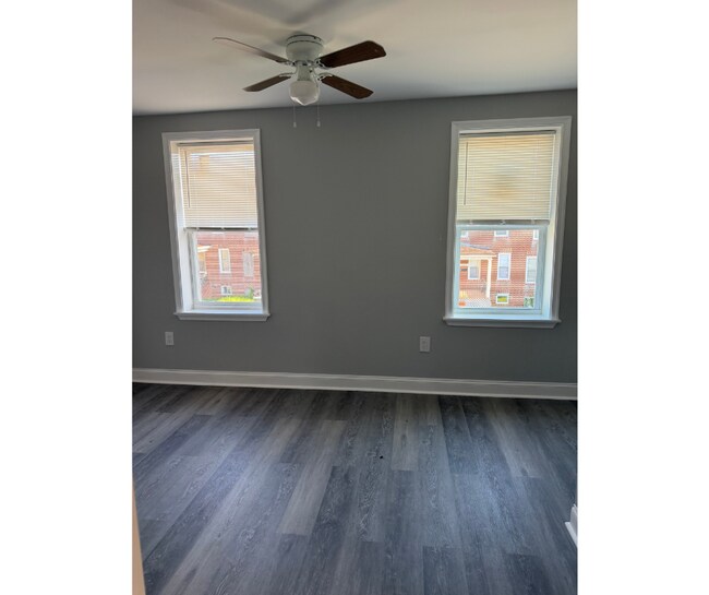 3317 Ravenwood Ave Unidad BA AVAILABLE $550 BA