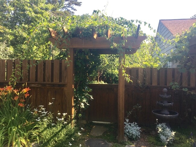 Photo - Wonderful Kenilworth location! Lovely landscaping and beautiful hardwood flooring!