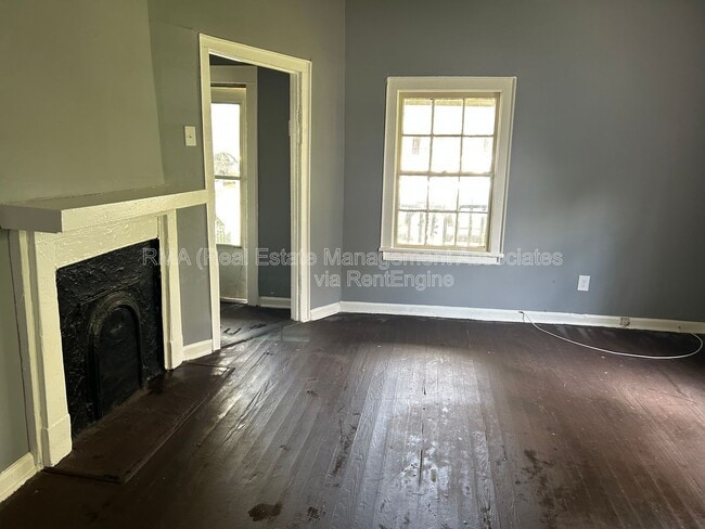 Photo - 522 W Slaton Ave