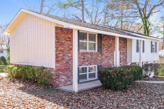 Photo - 629 16th Terrace Cir NW