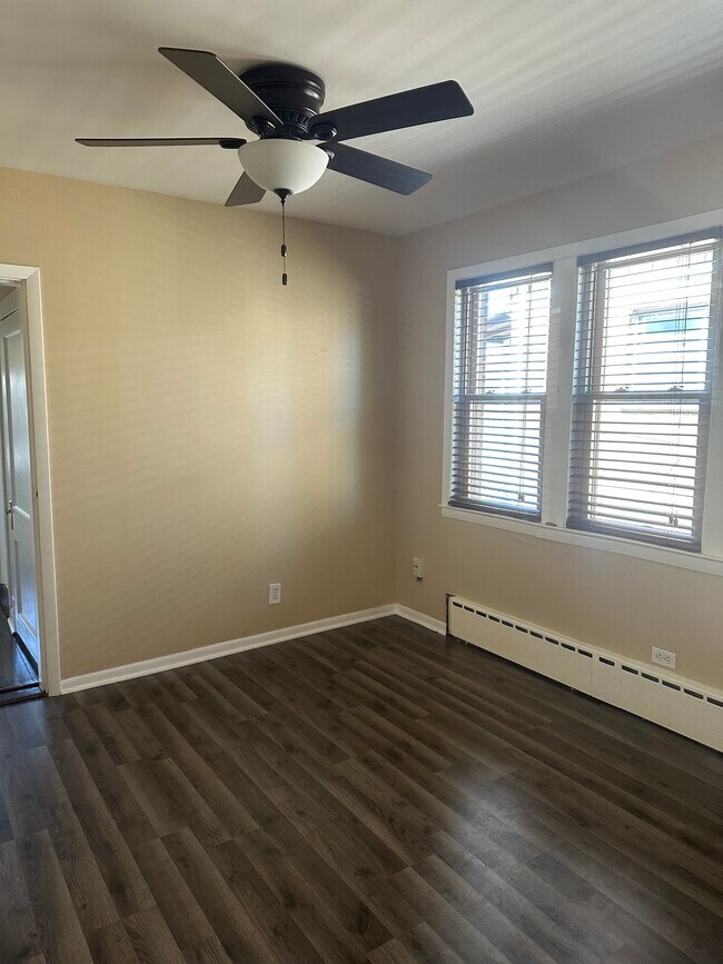 Photo - 3812 Lombard Ave Unit 1