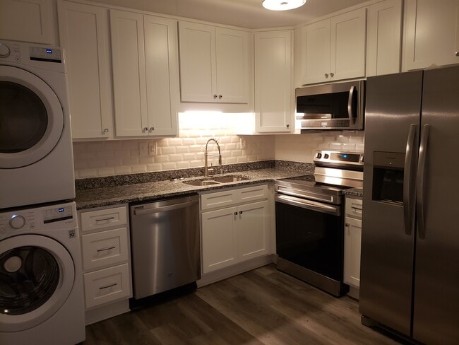 Photo - 118 Forrest Ave Unit A