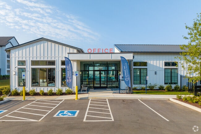 Citizen House Spring Hill Entrance - Bexley Spring Hill