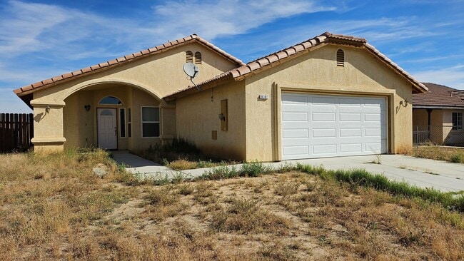 Building Photo - Charming 3-Bedroom, 2-Bath Home with Spacious Layout & Cozy Features