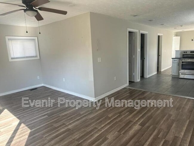 Photo - 955 Chelsea Ave