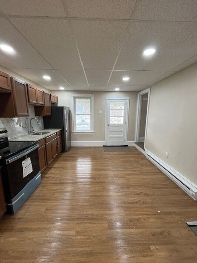 Photo - 3-4 bedroom, 2 bathroom