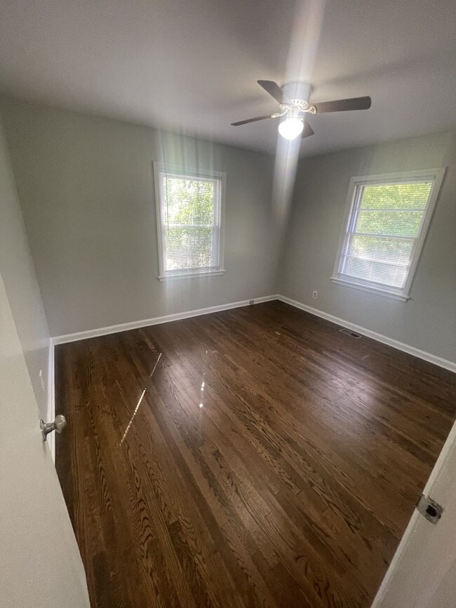 Photo - 2 bd 1 ba House