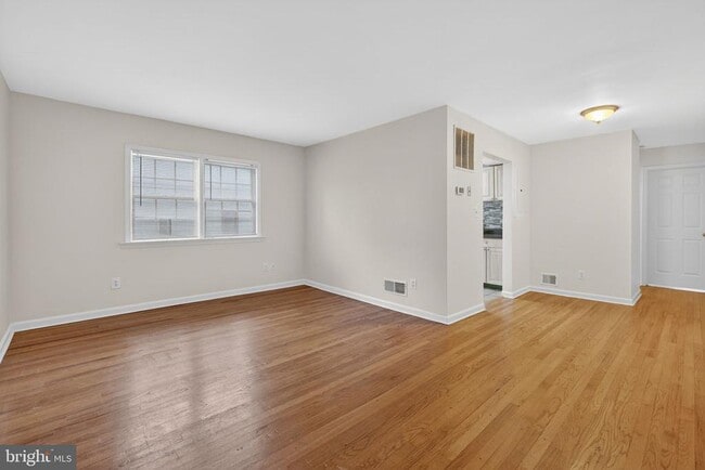 Photo - 415 N West St Unidad 6