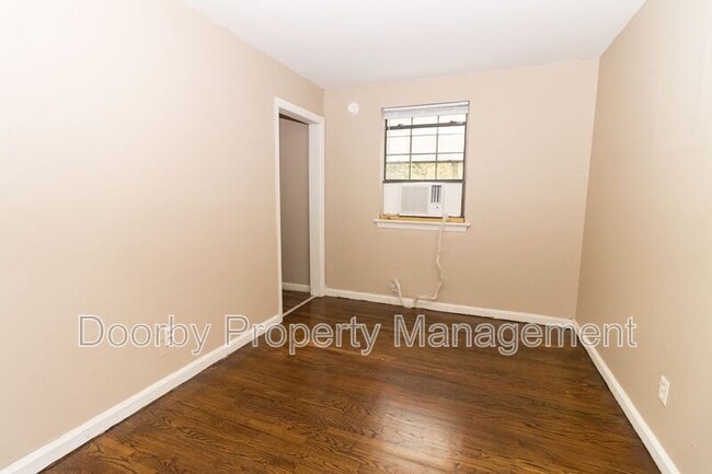 Photo - 3302 Pinewood Ave Unidad 2