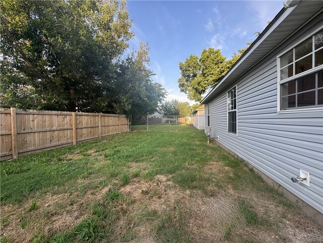 Photo - 1502 Cresent Dr