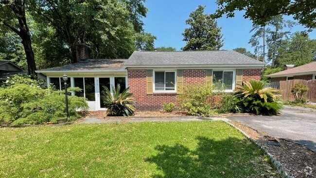 Building Photo - Cross Hill Rental
