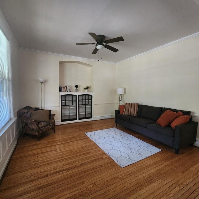 Photo - 6115 Pershing Ave Unit #1