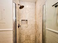 2nd bedroom shower - 26412 Vicente Lugo