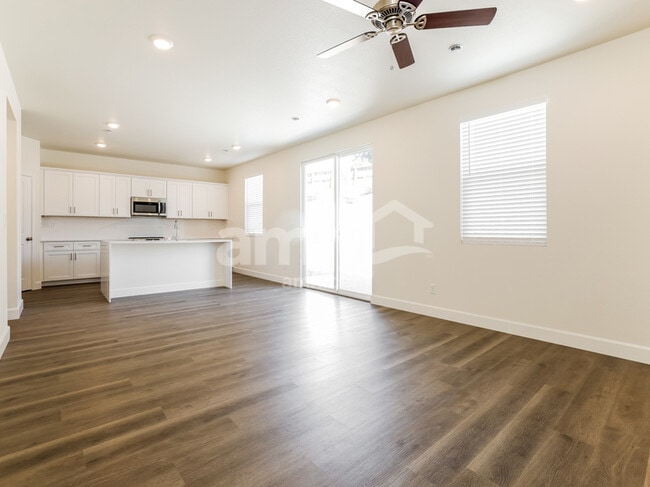 Photo - 6475 Enlightenment Dr