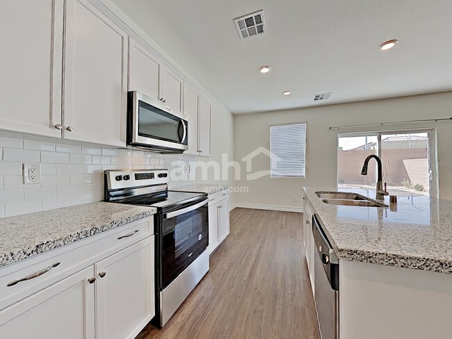 Photo - 9875 S Eastern Ave