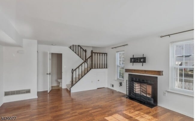 Photo - 81 Almond Dr