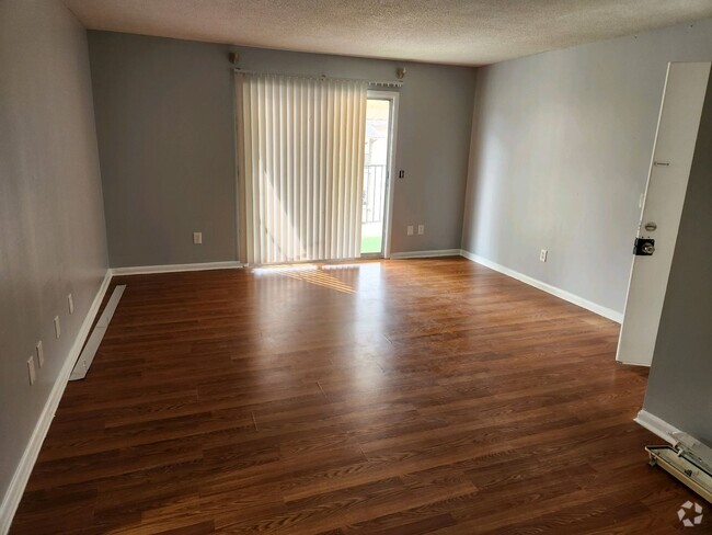 Building Photo - Beautiful 2 bedroom FOR RENT Rental