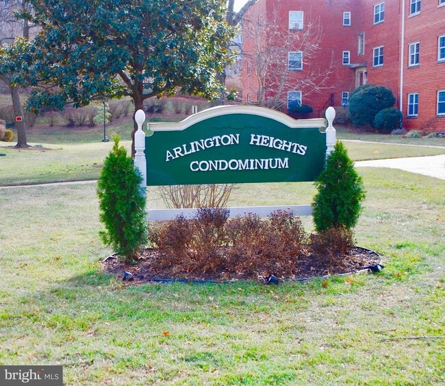 Building Photo - 5310 8th Rd S Unit 2 Rental