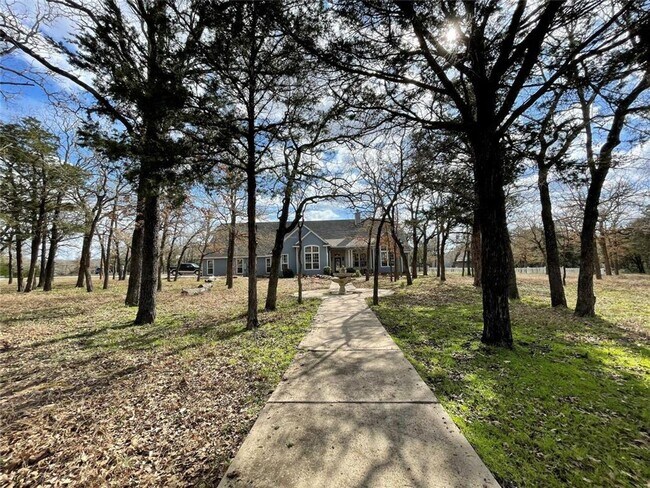 Photo - 5 br, 3 bath House - 106 Woodcutter Ct