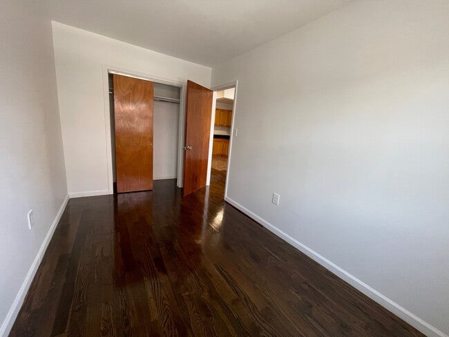Photo - 558 Hart St Unit 2FL