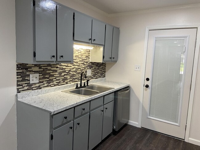 Photo - 2801 Jadan Pl