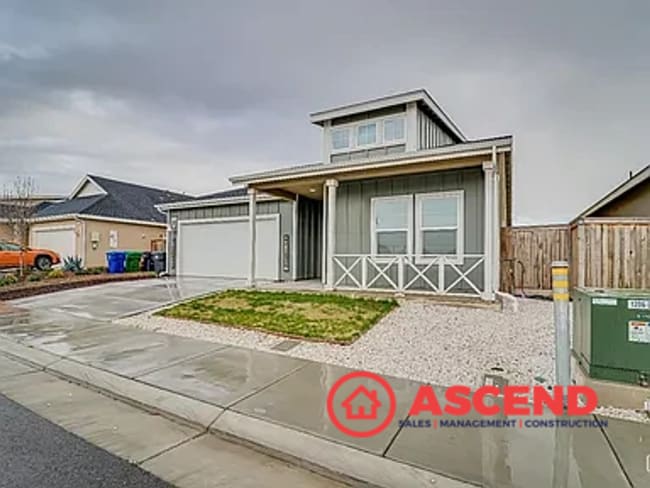 Building Photo - Phenomenal Home In Gossamer Grove!