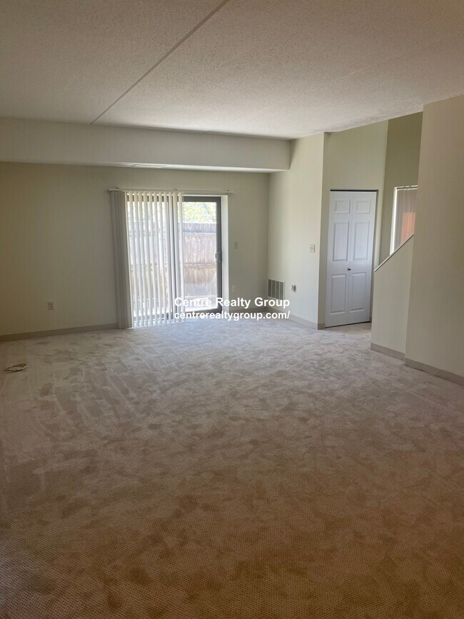 Photo - 2261 Washington St