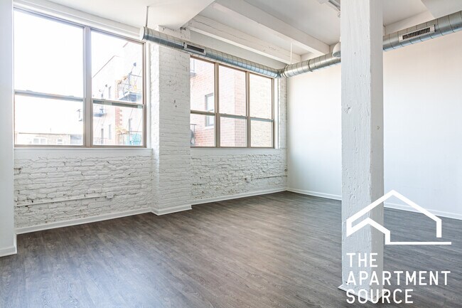 Photo - 930 W Dakin St Unit 205