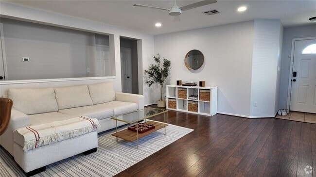 Building Photo - 102 Kendall Cove Rental